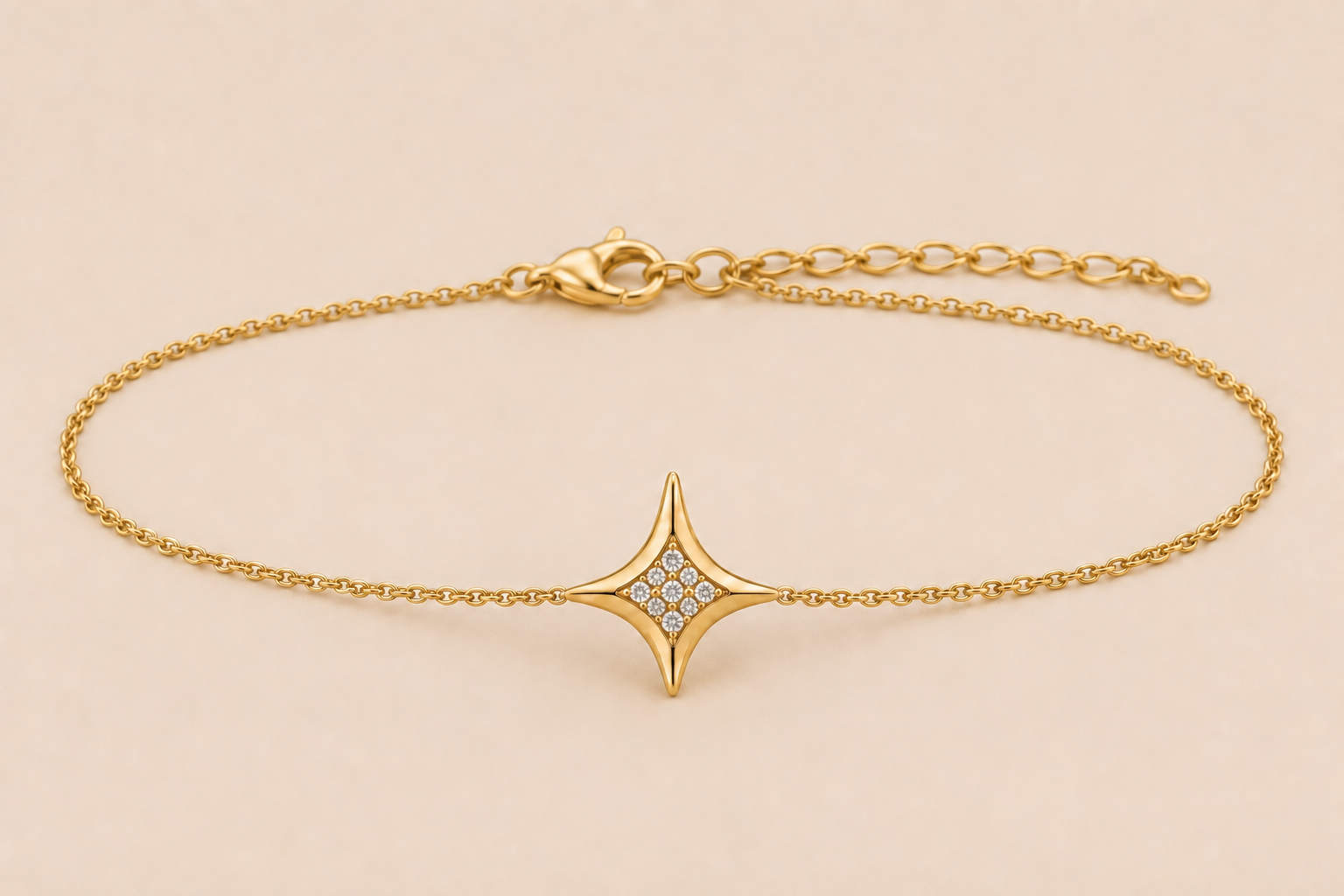 צמיד LUMI STAR BRACELET בזהב צהוב עם כוכב ויהלומים לבנים